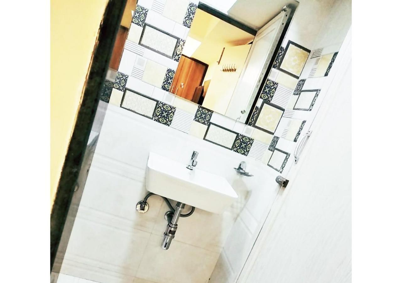 Hotel Ashyana - Near To Grant Road Station Bombaj Zewnętrze zdjęcie