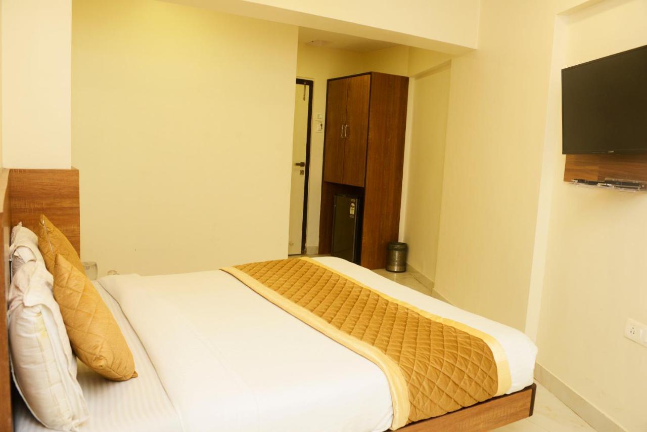 Hotel Ashyana - Near To Grant Road Station Bombaj Zewnętrze zdjęcie