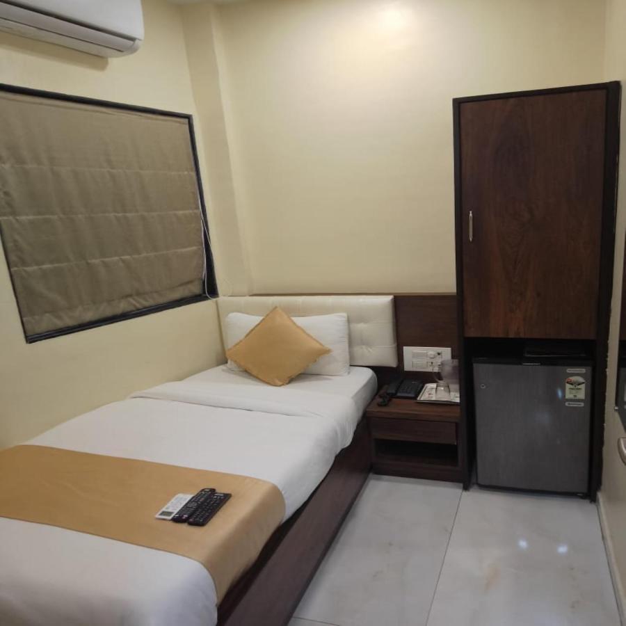 Hotel Ashyana - Near To Grant Road Station Bombaj Zewnętrze zdjęcie
