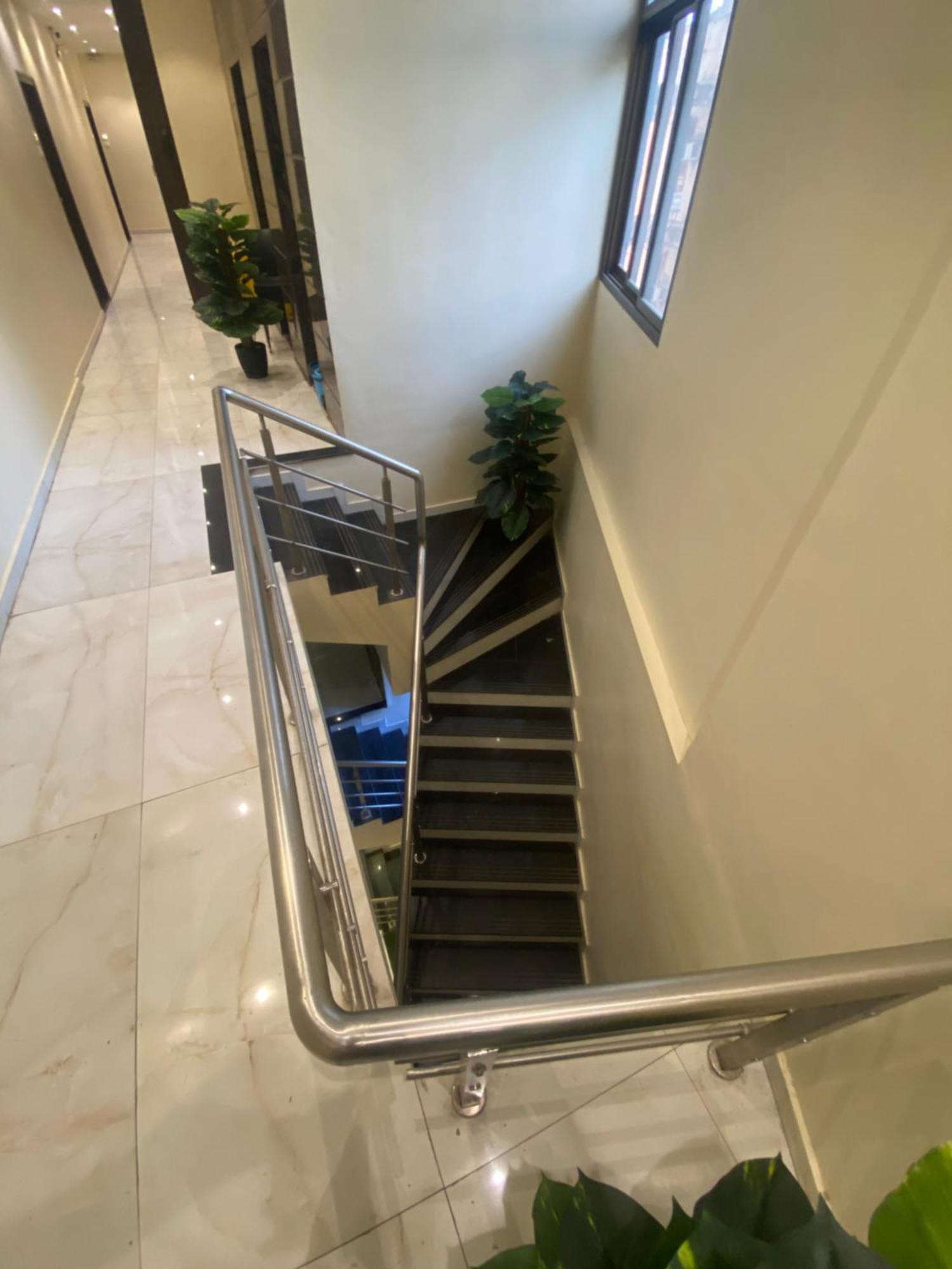 Hotel Ashyana - Near To Grant Road Station Bombaj Zewnętrze zdjęcie