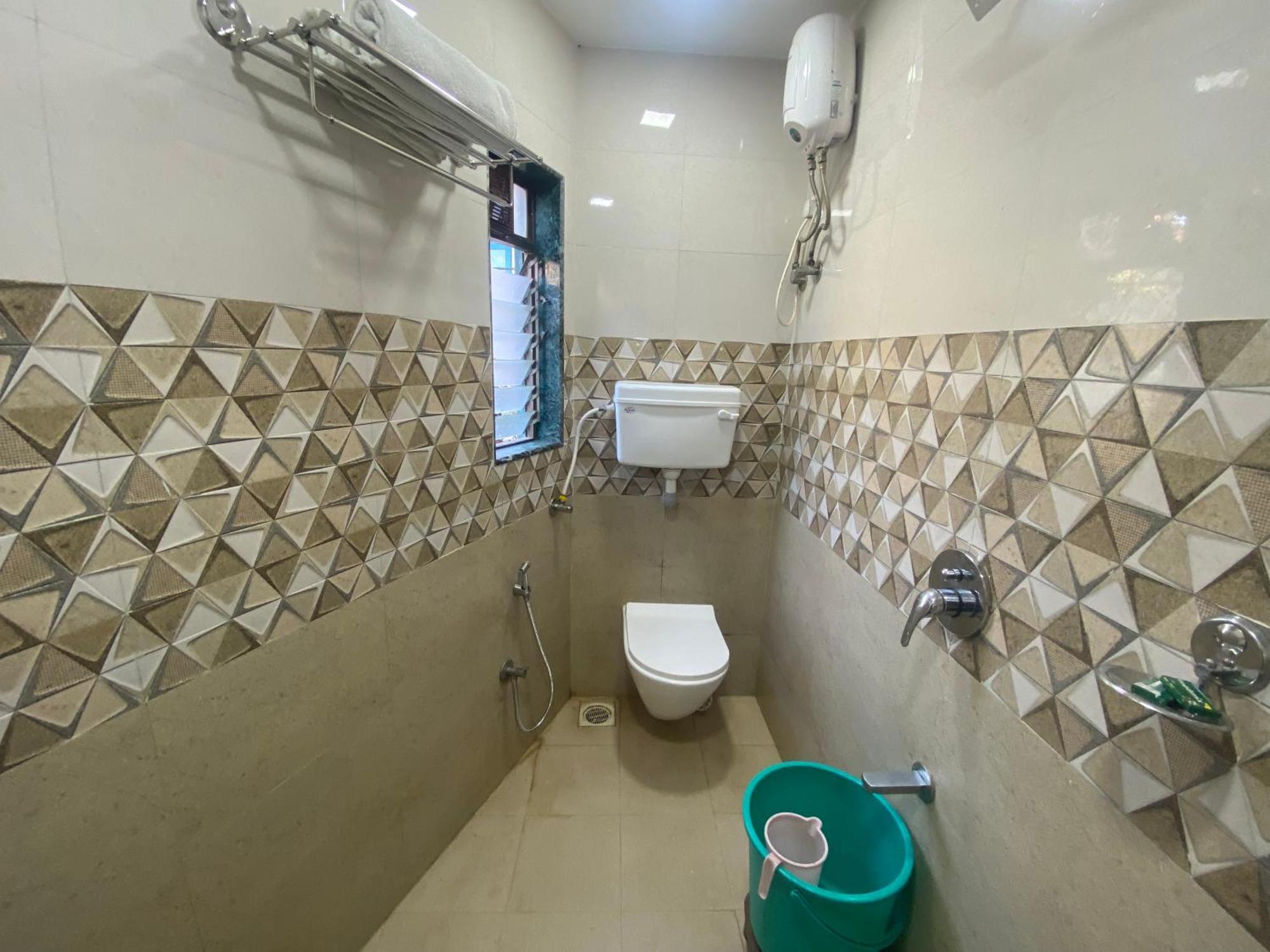 Hotel Ashyana - Near To Grant Road Station Bombaj Zewnętrze zdjęcie