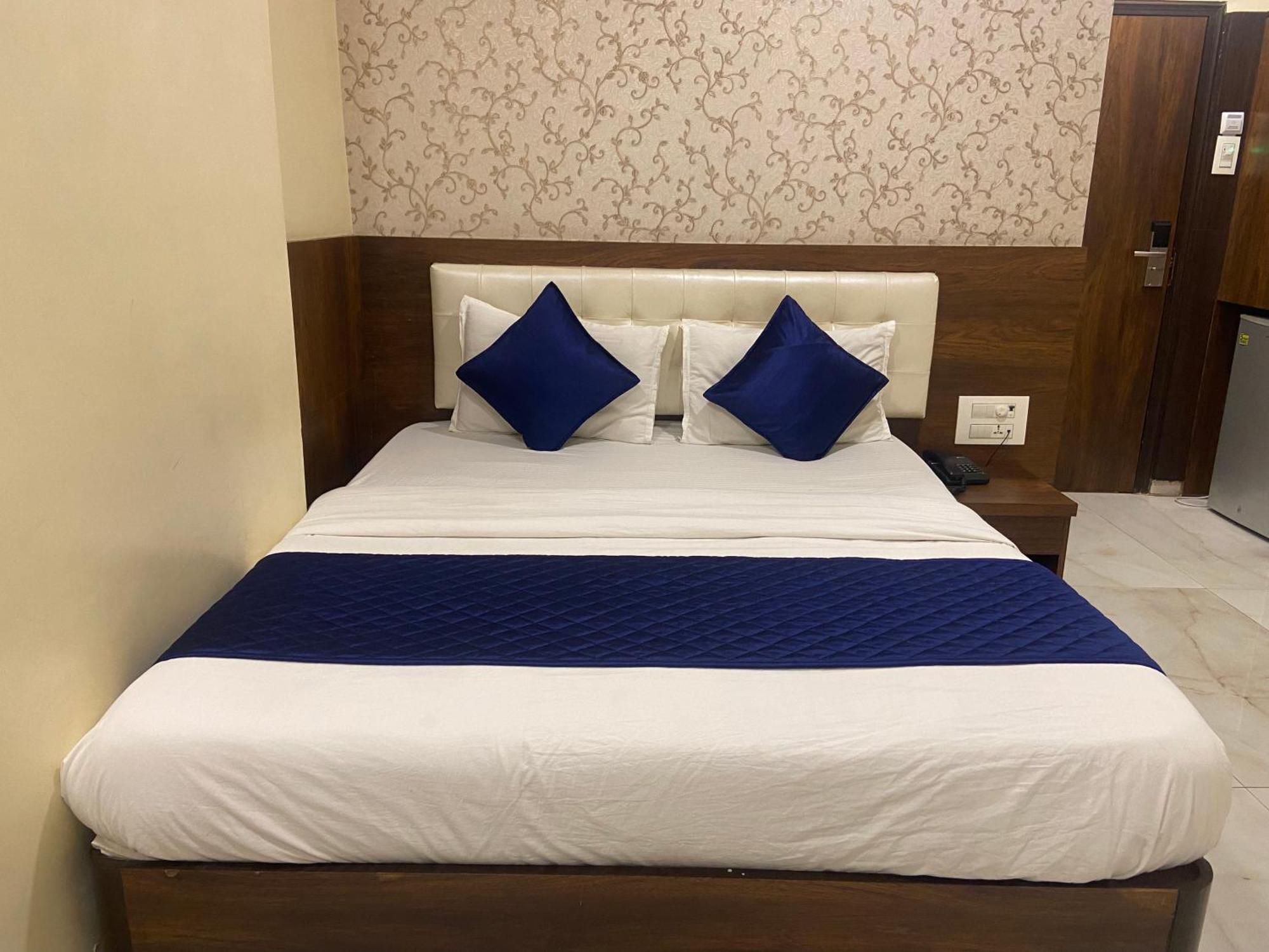 Hotel Ashyana - Near To Grant Road Station Bombaj Zewnętrze zdjęcie