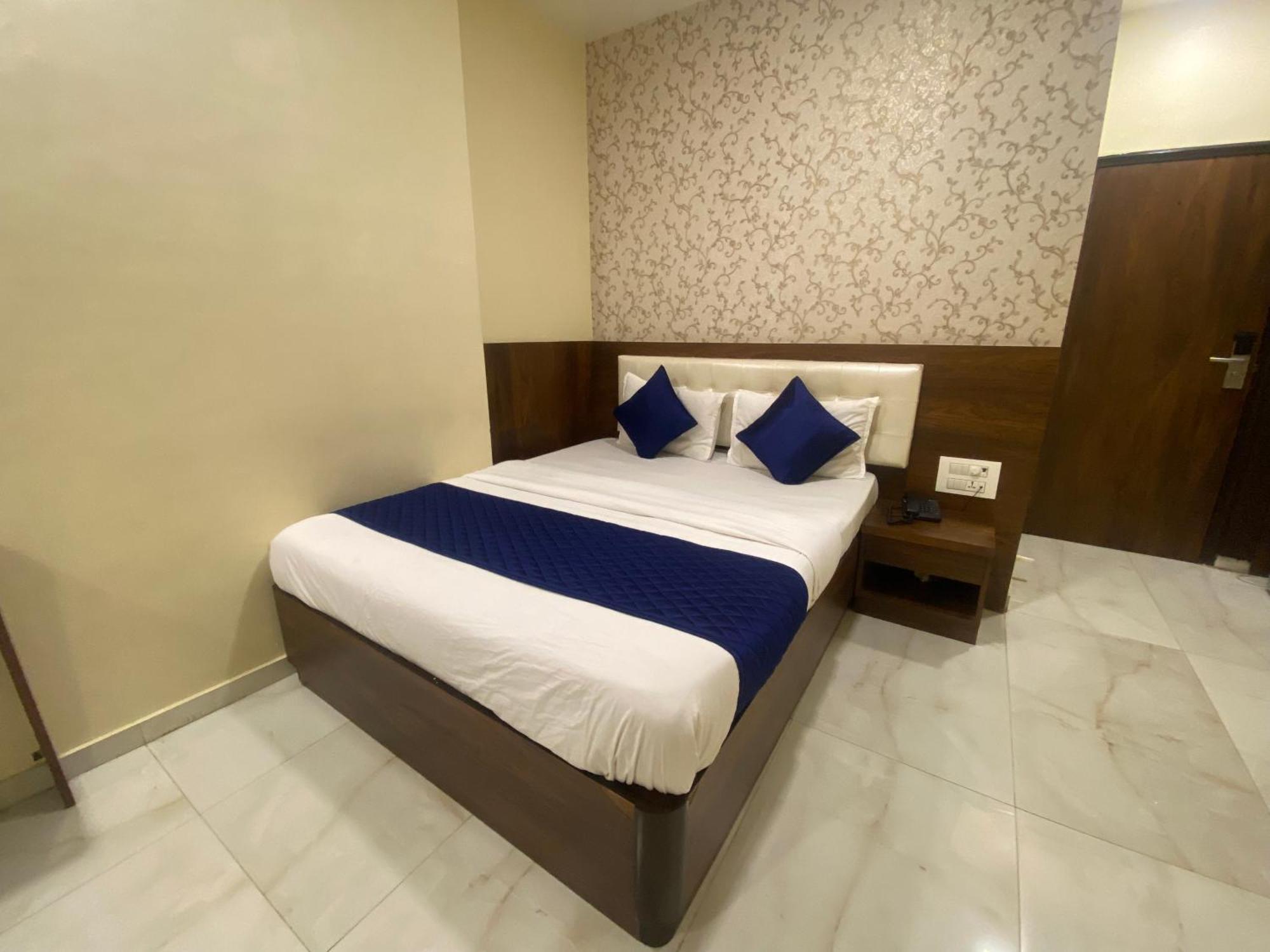 Hotel Ashyana - Near To Grant Road Station Bombaj Zewnętrze zdjęcie